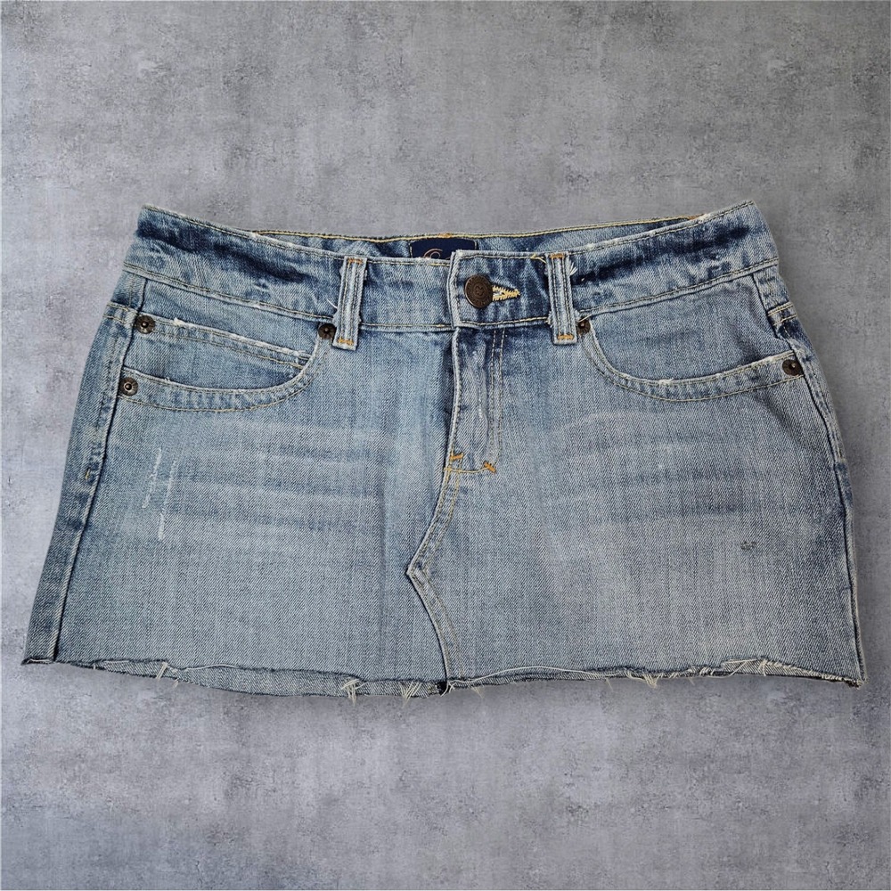 Aeropostale Denim‎ Micro Skirt Raw Hem Distressed Light Wash Y2K 2000s Size 3/4